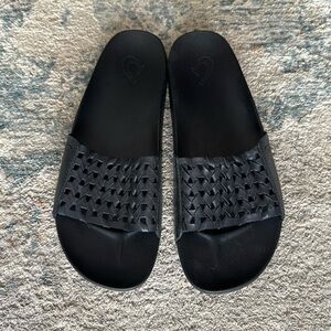 Olukai Women’s Kamola Black Slides